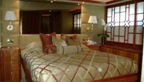 NEW MOON II - Guest Cabin